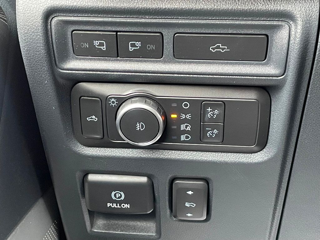 2021 Ford F-150 LARIAT 4WD SuperCrew 5.5' Box - 23007137 - 34