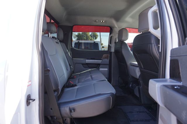 2021 Ford F-150 LARIAT, 4X4, PREMIUM WHEELS, RUNNING BOARDS, LEATHER SEATS - 22979392 - 19