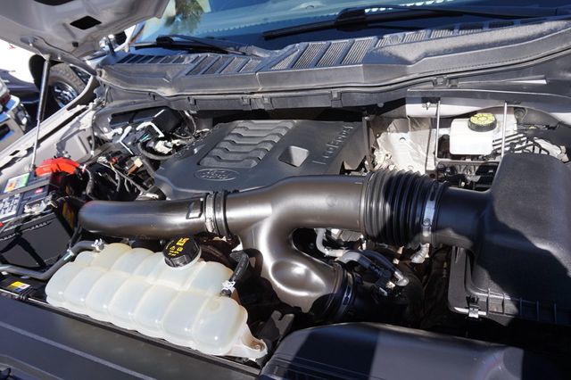 2021 Ford F-150 LARIAT, 4X4, PREMIUM WHEELS, RUNNING BOARDS, LEATHER SEATS - 22979392 - 8