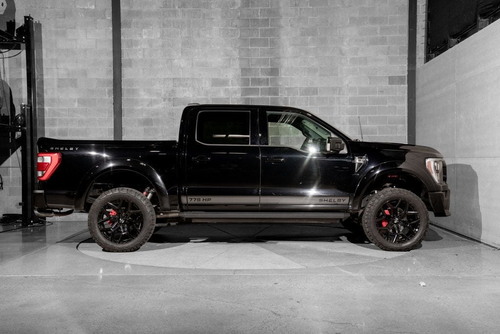 Ford F-150 photo 2