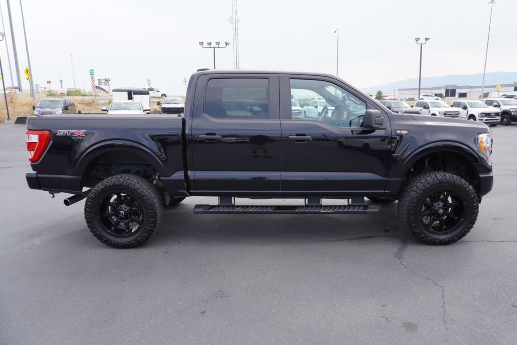 2021 Ford F-150 STX photo 11