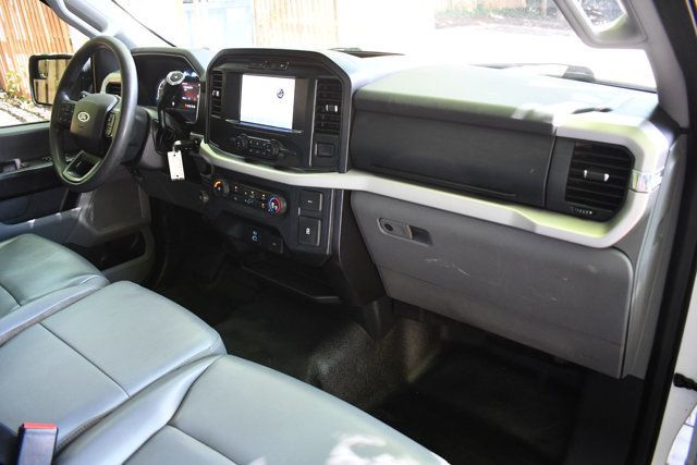 2021 Ford F-150 XL 2WD Reg Cab 8' Box - 23039684 - 25