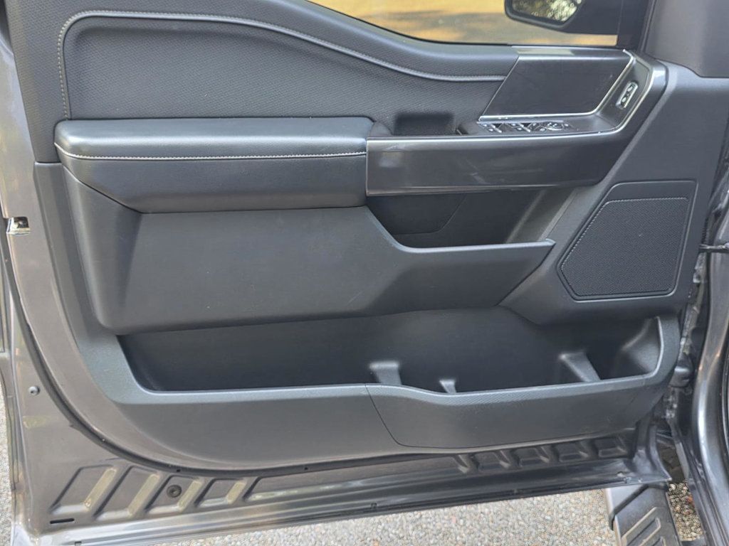 2021 Ford F-150 XLT photo 32
