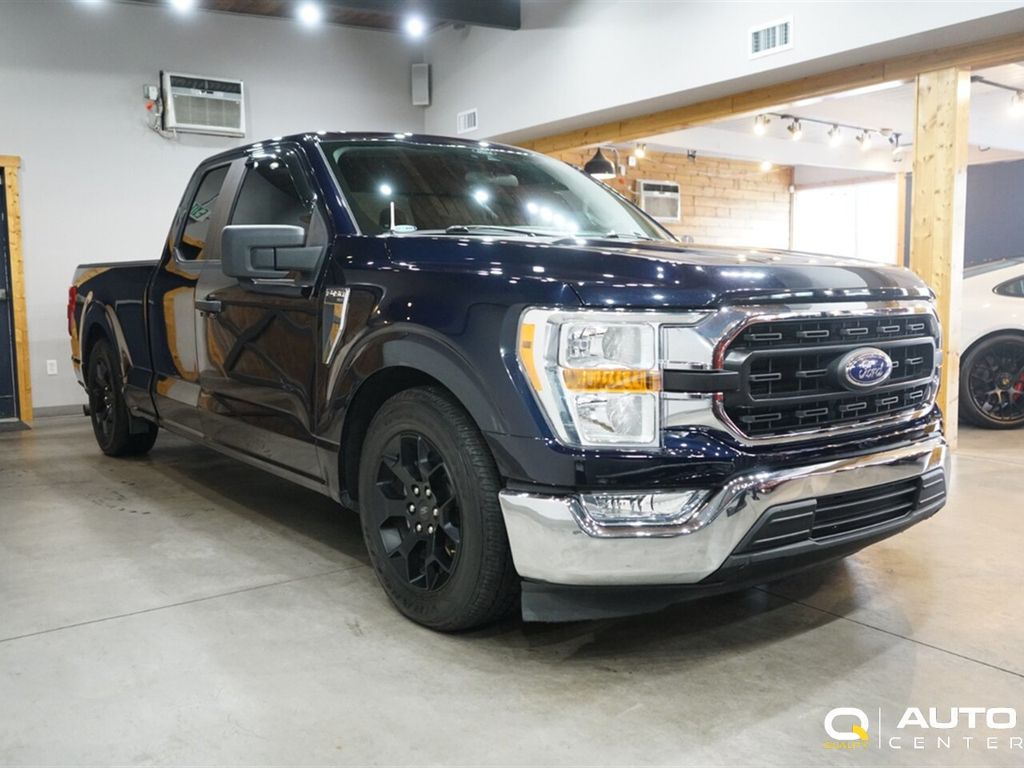 2021 Ford F-150 XLT photo 3