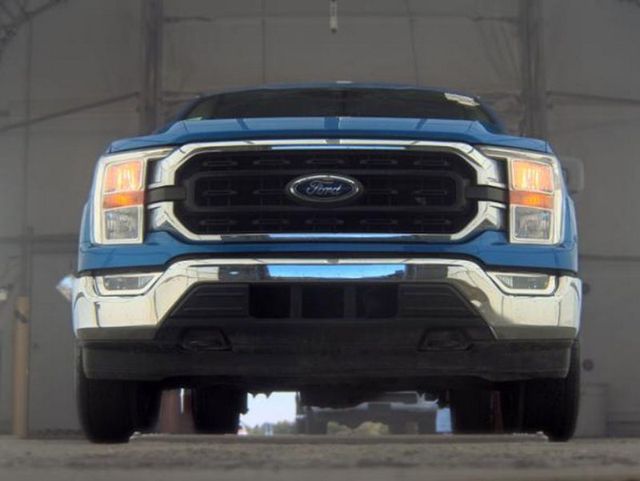 2021 Ford F-150 XLT 4WD SuperCrew 5.5' Box - 23036305 - 3