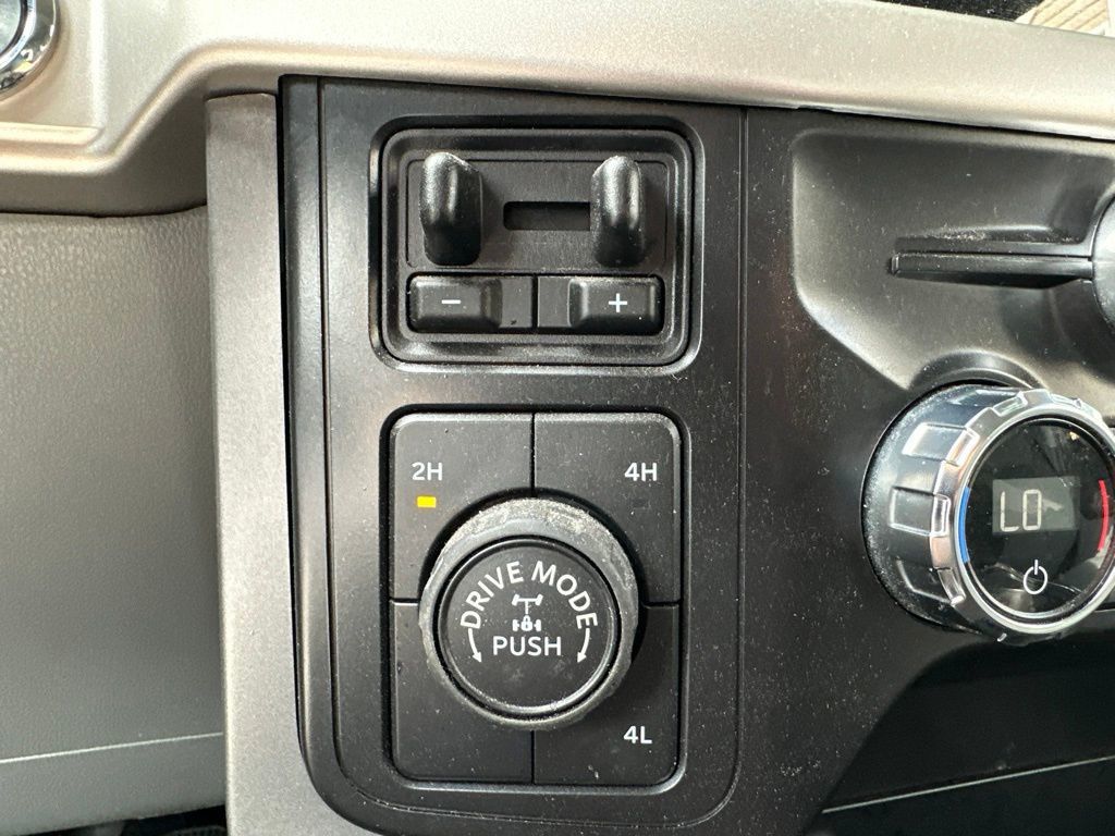 2021 Ford F-150 XLT 4WD SuperCrew 5.5' Box - 23037982 - 23
