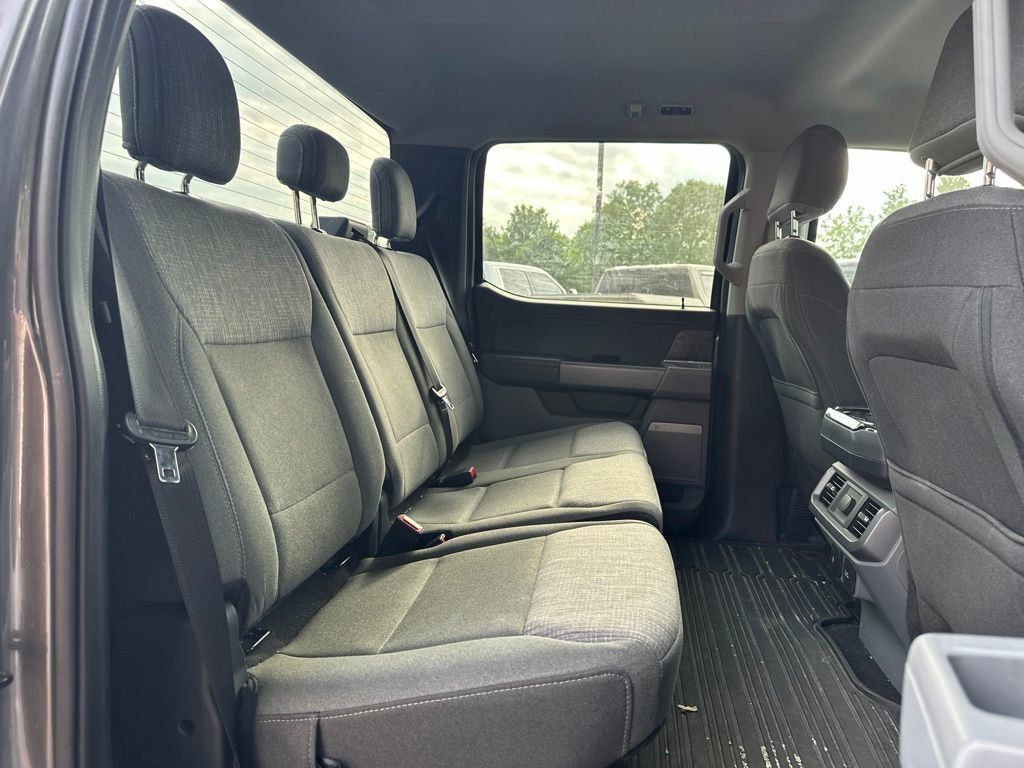 2021 Ford F-150 XLT 4WD SuperCrew 5.5' Box - 23037982 - 31
