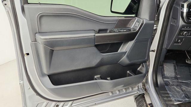 2021 Ford F-150 XLT 4WD SuperCrew 6.5' Box w/ 302A, Moonroof & FX4 Off-Road Pkg - 22950722 - 9