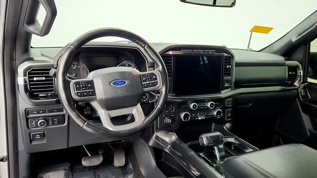 2021 Ford F-150 XLT 4WD SuperCrew 6.5' Box w/ 302A, Moonroof & FX4 Off-Road Pkg - 22950722 - 12