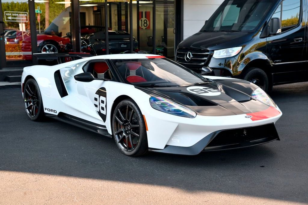 2021 Ford GT  - 22312499 - 21