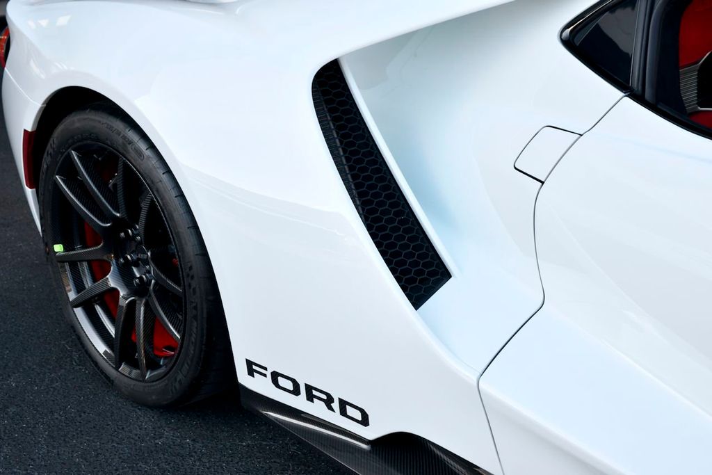 2021 Ford GT  - 22312499 - 23