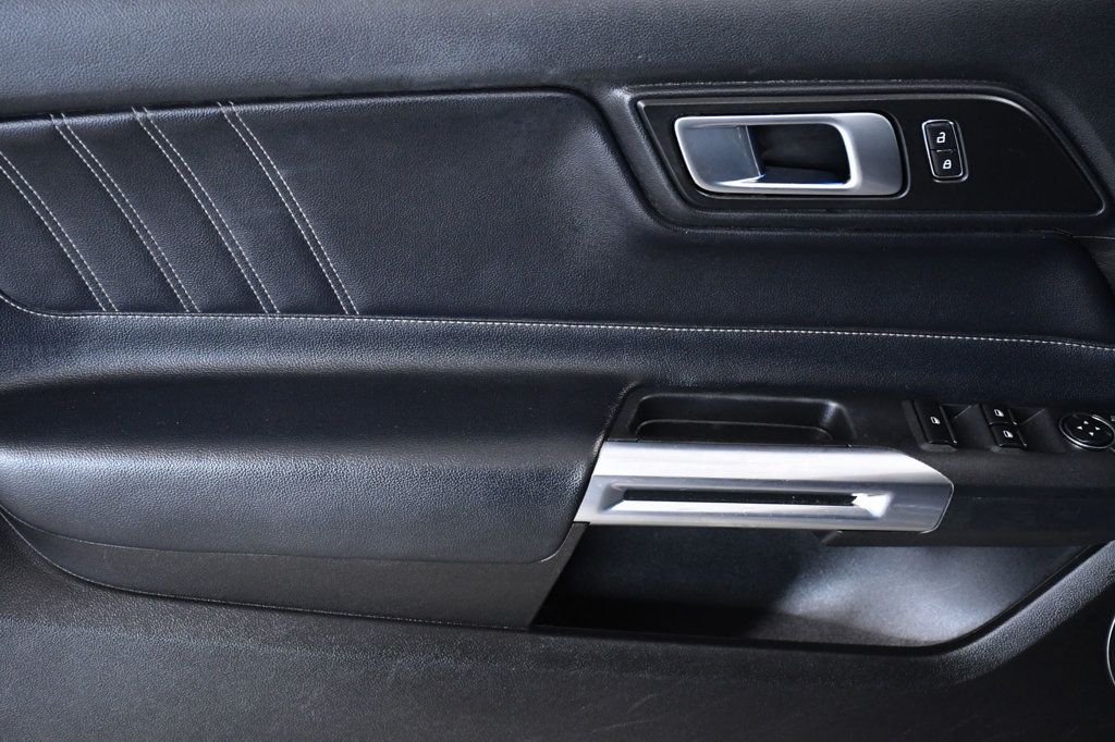 2021 Ford Mustang EcoBoost Convertible - 22988244 - 11