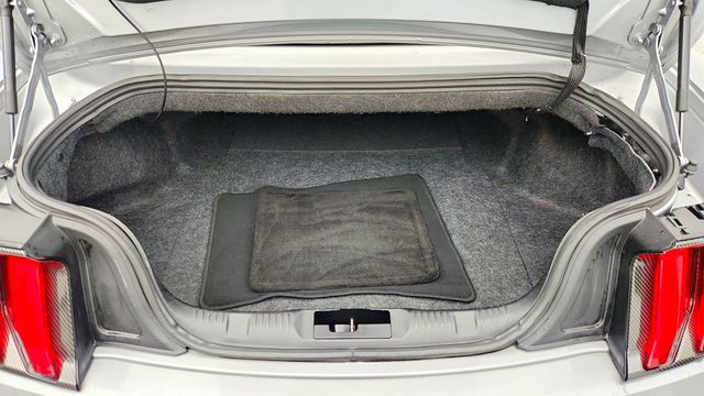 2021 Ford Mustang EcoBoost Convertible w/ 10-Speed Auto - 23003365 - 22