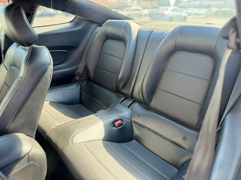 2021 Ford Mustang EcoBoost photo 10