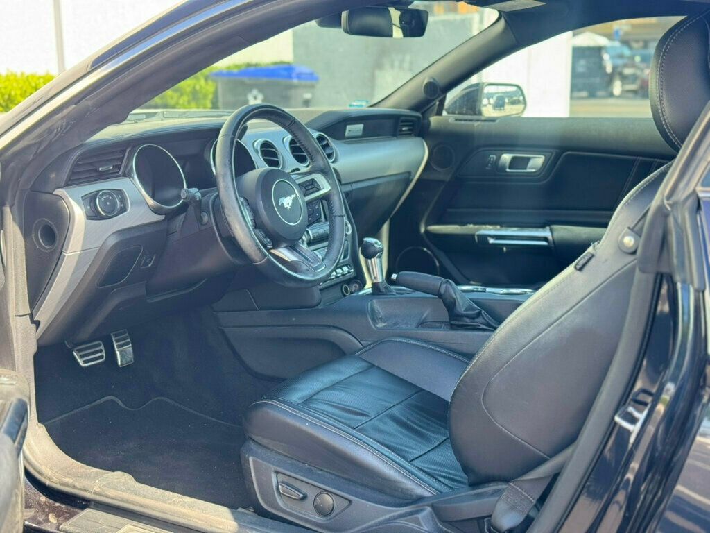2021 Ford Mustang EcoBoost photo 11
