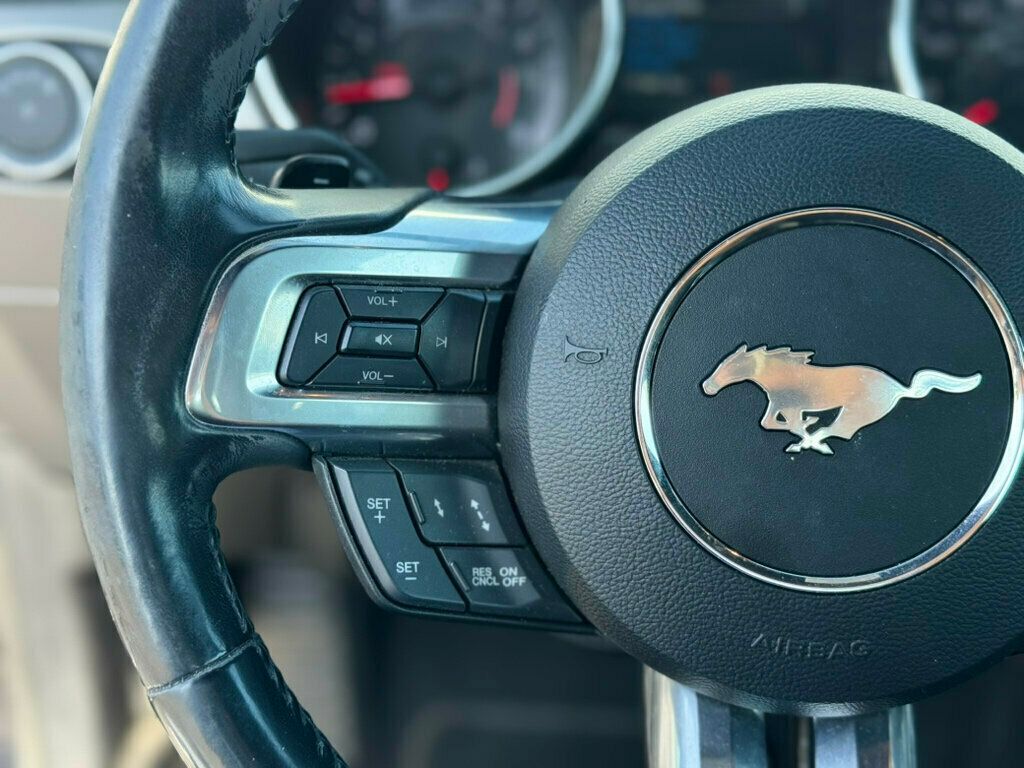 2021 Ford Mustang EcoBoost photo 15