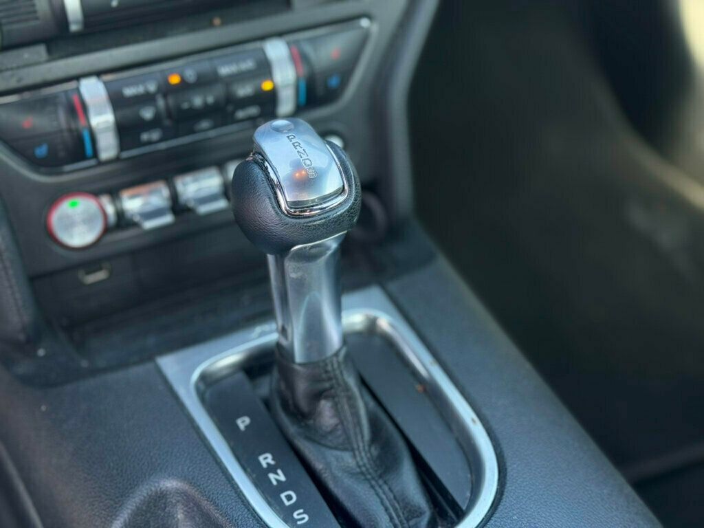 2021 Ford Mustang EcoBoost photo 21