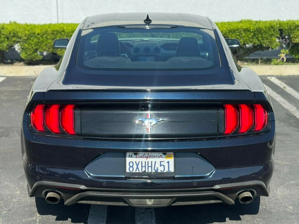 2021 Ford Mustang EcoBoost photo 6