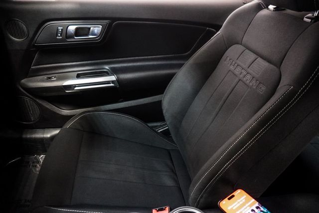 2021 Ford Mustang EcoBoost Fastback - 23035737 - 22