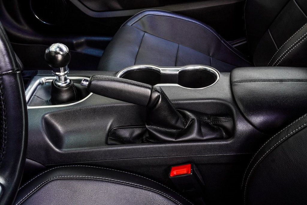 2021 Ford Mustang EcoBoost Premium photo 13
