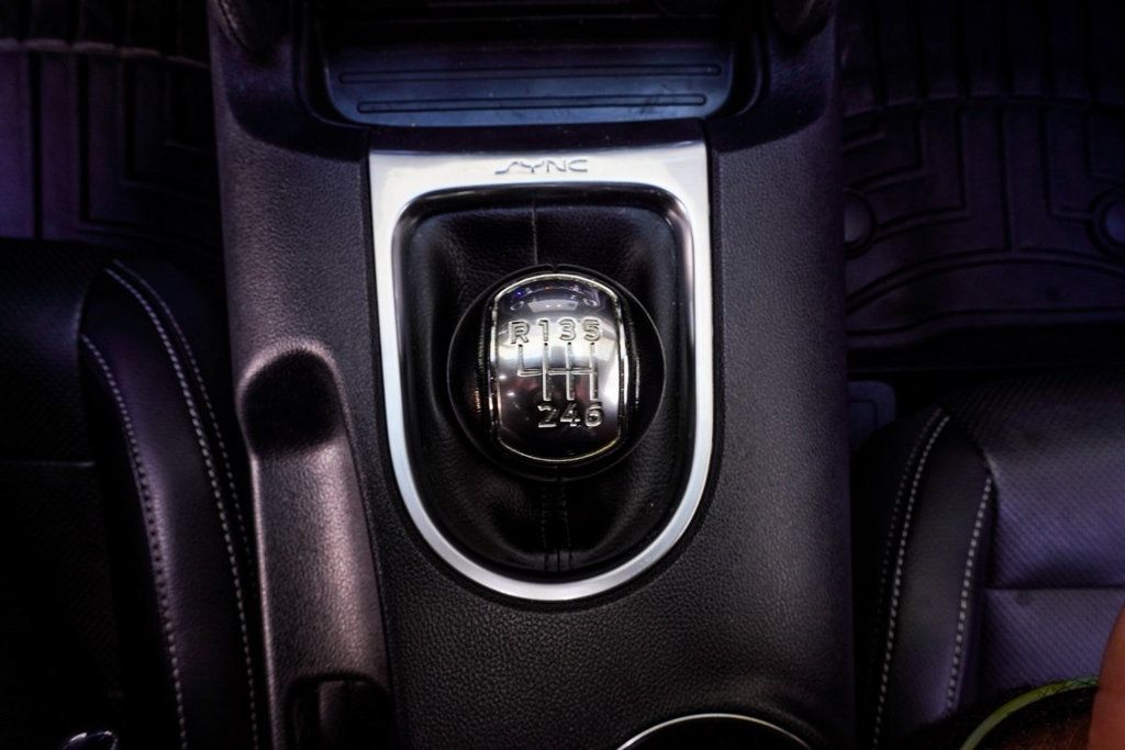 2021 Ford Mustang EcoBoost Premium photo 14