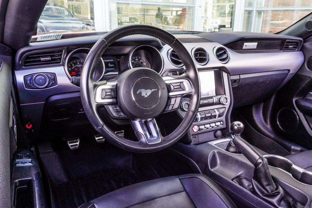 2021 Ford Mustang EcoBoost Premium photo 5