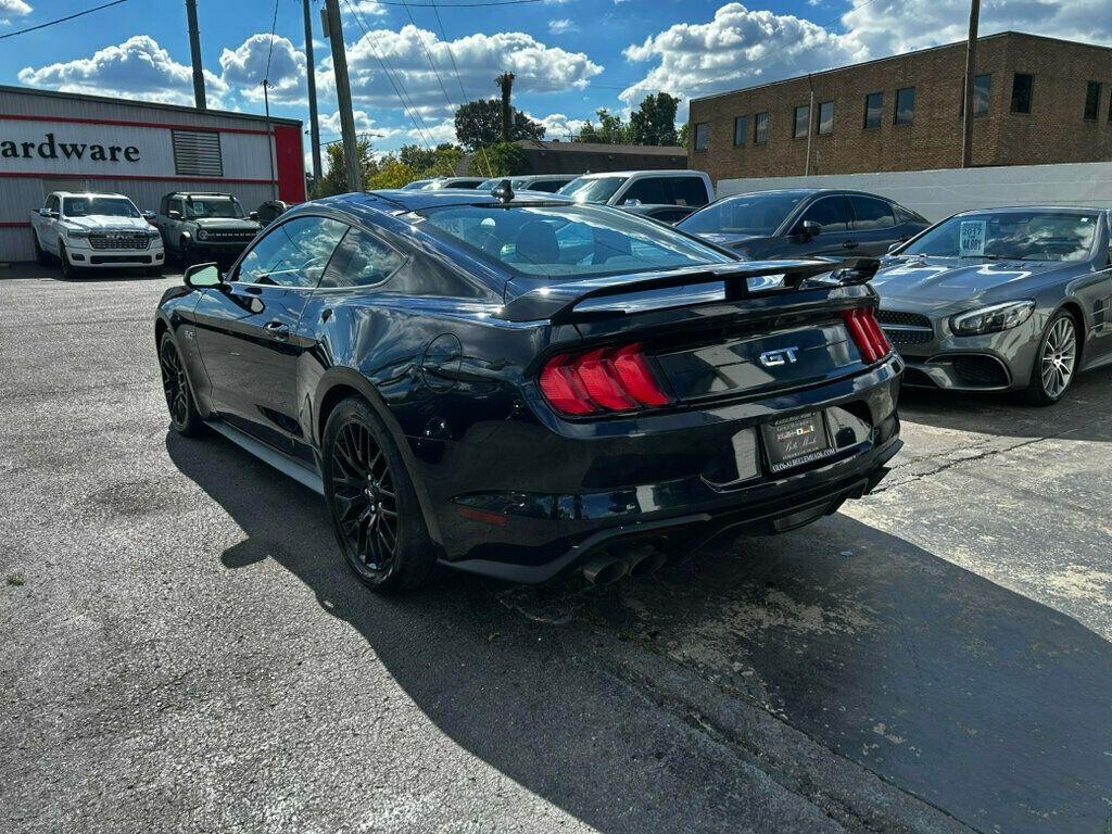 2021 Ford Mustang GT photo 3