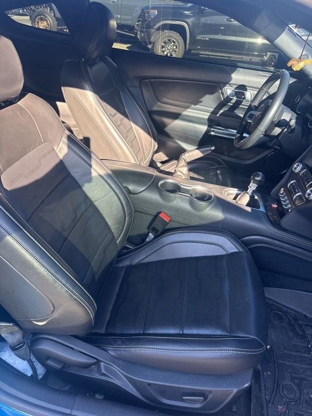 2021 Ford Mustang GT Premium Fastback - 22927326 - 24