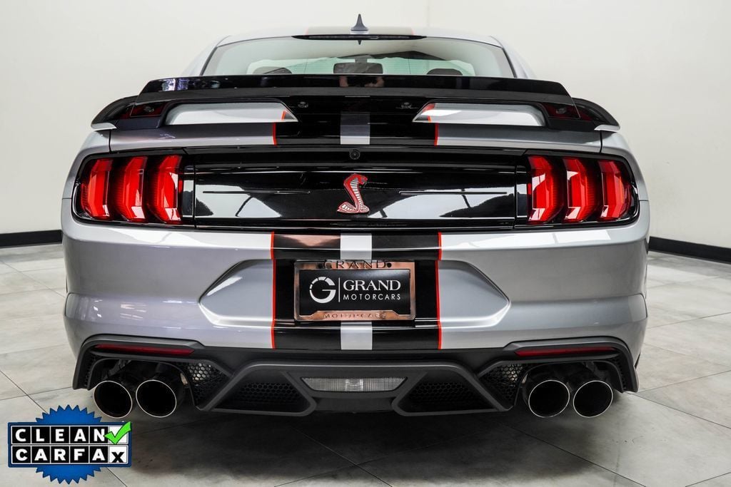 Ford Mustang photo 10