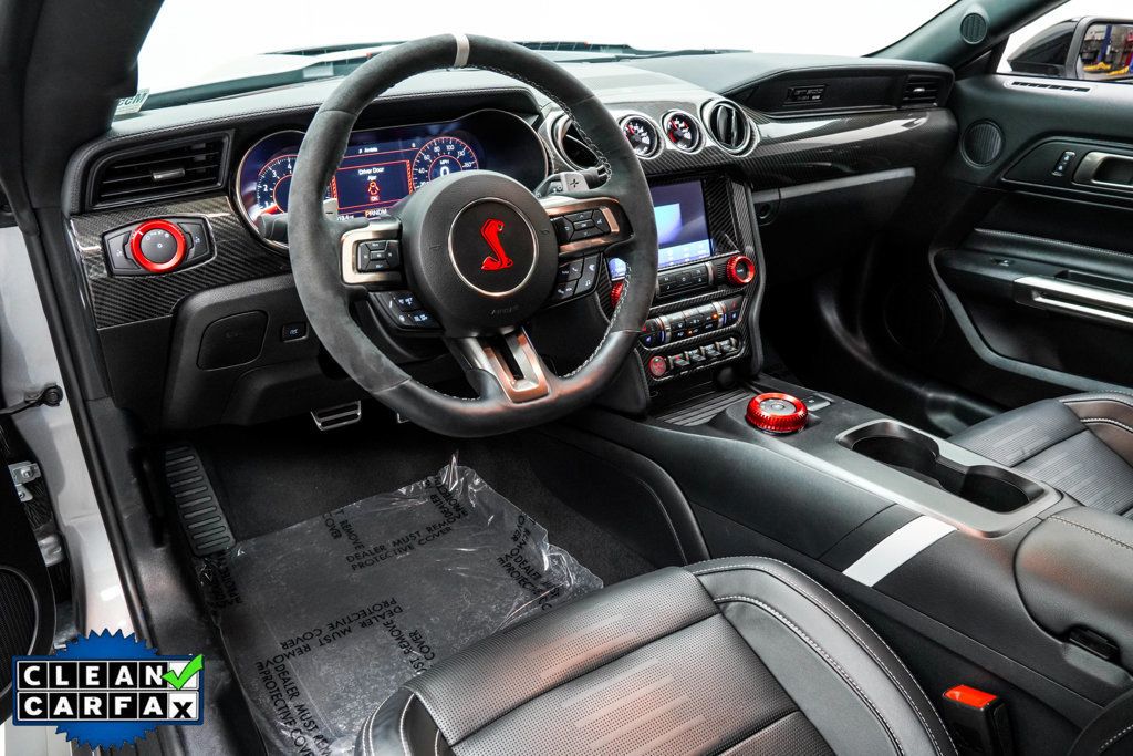 Ford Mustang photo 19