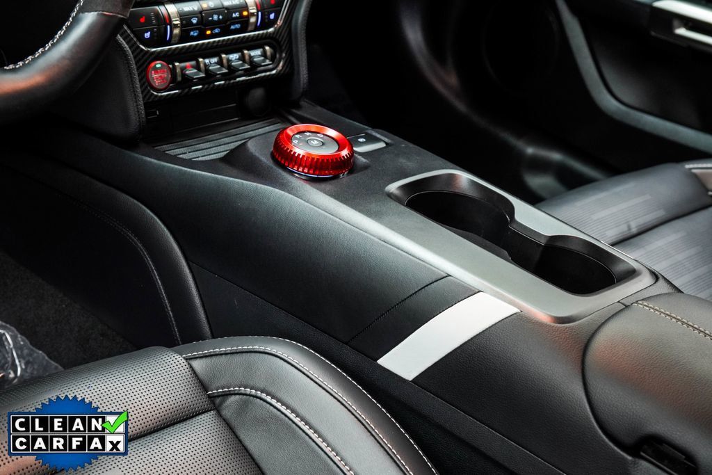 Ford Mustang photo 20