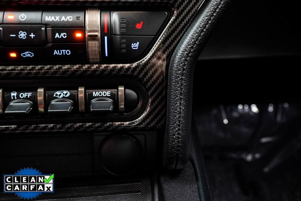 Ford Mustang photo 26