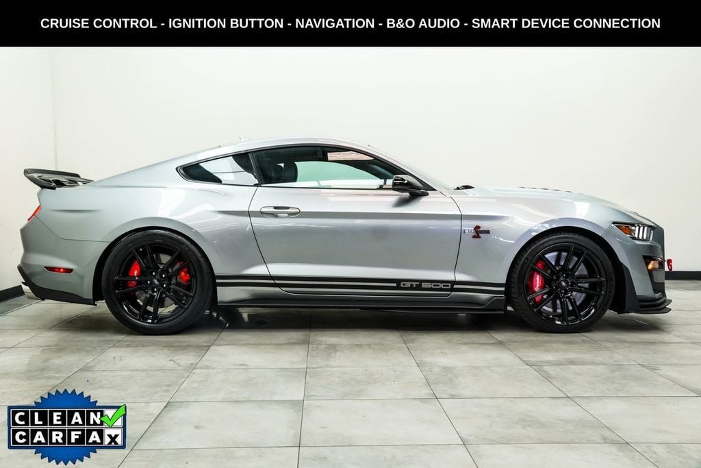 Ford Mustang photo 6