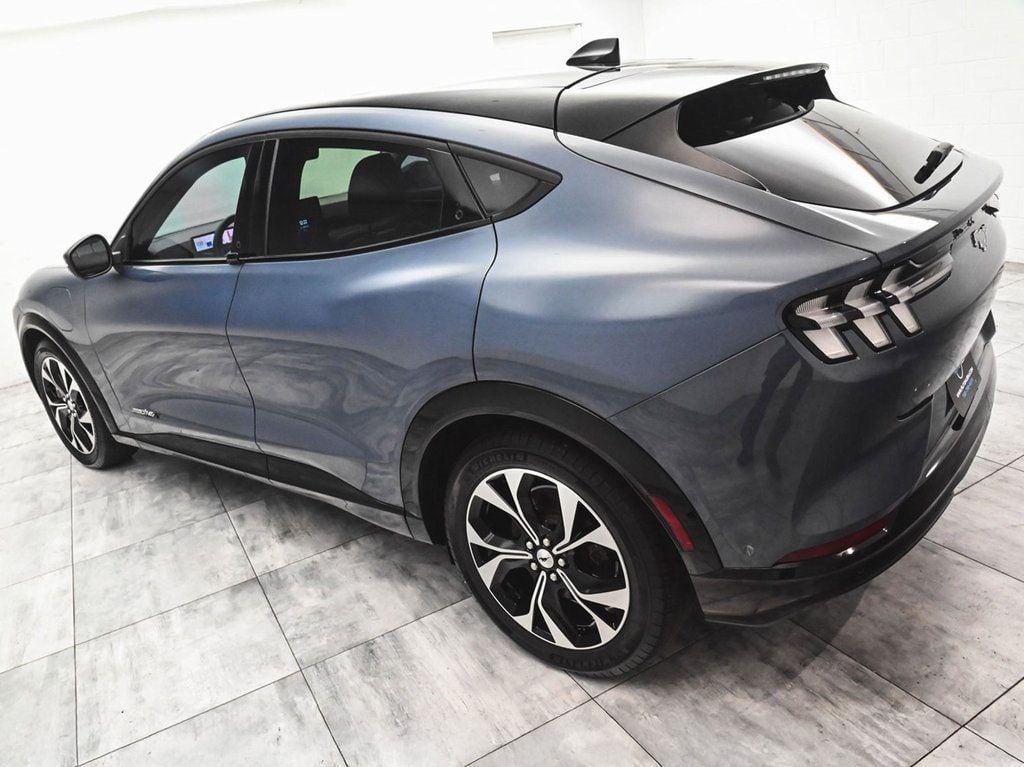 2021 Ford Mustang Mach-E Premium photo 4