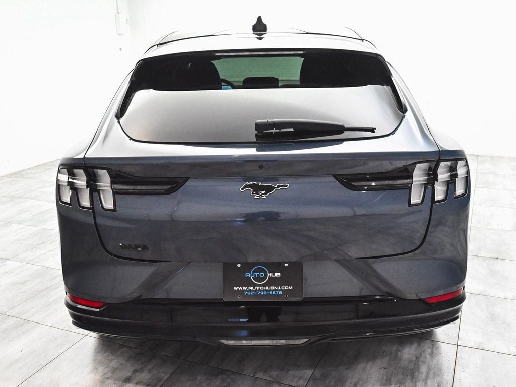 2021 Ford Mustang Mach-E Premium photo 5