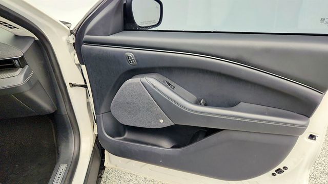 2021 Ford Mustang Mach-E Premium AWD - 22972391 - 24