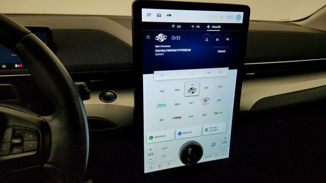 2021 Ford Mustang Mach-E Select AWD with Comfort/Technology Package - 22947904 - 16