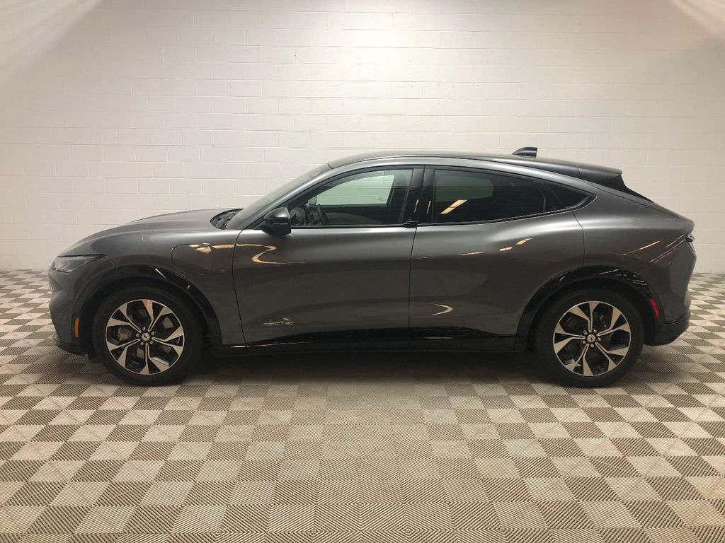 2021 Ford Mustang Mach-E Premium photo 3