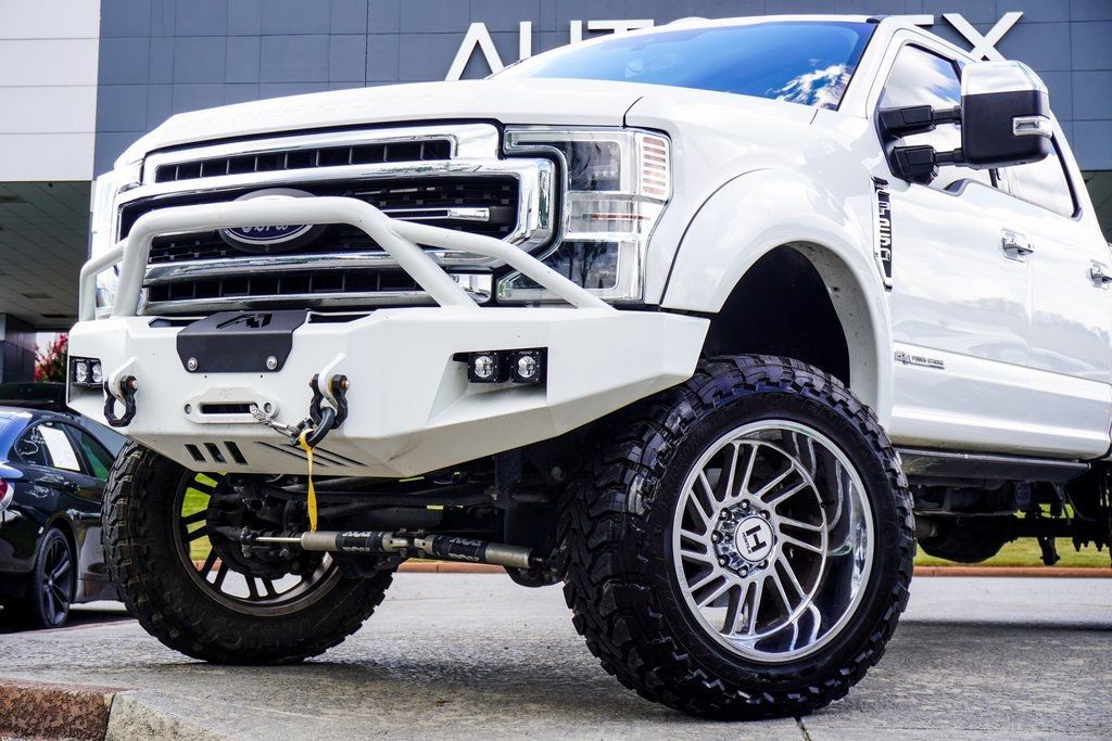 2021 Ford F-250 Lariat photo 2