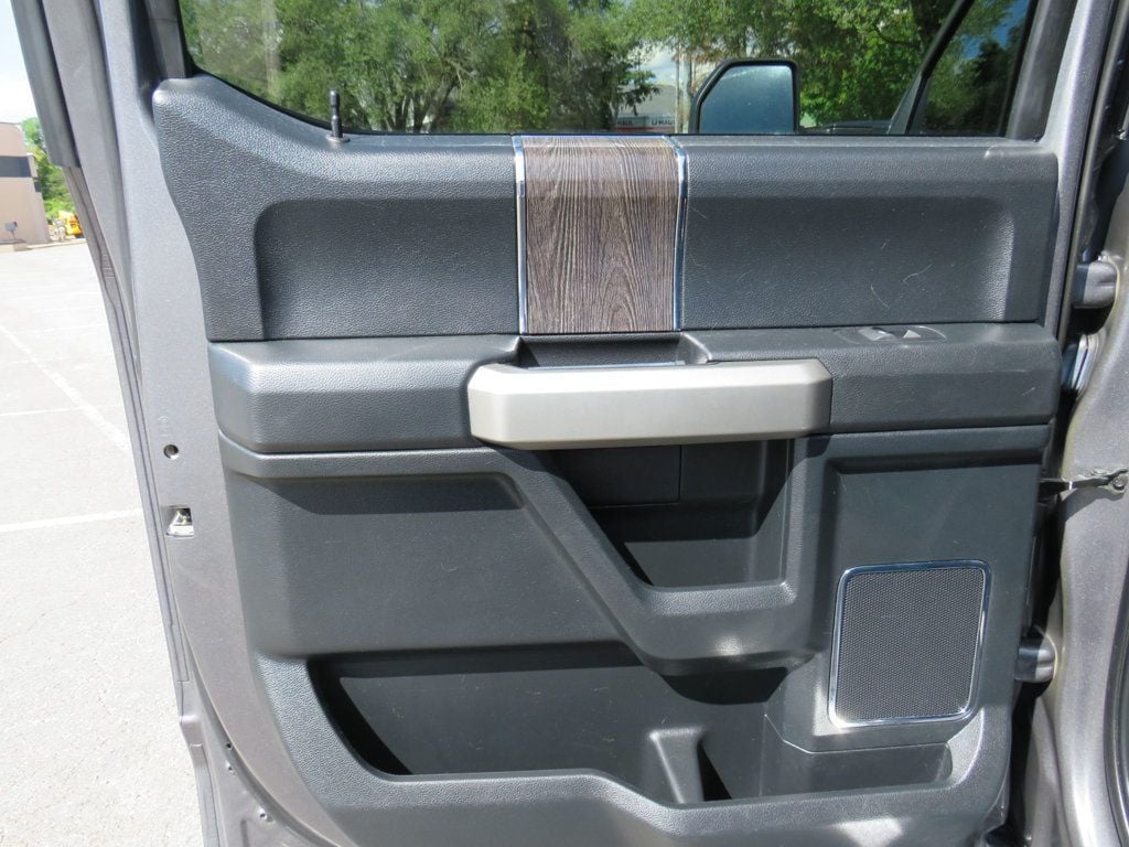 2021 Ford Super Duty F-250 SRW LARIAT 4WD Crew Cab 6.75' Box - 22907093 - 12