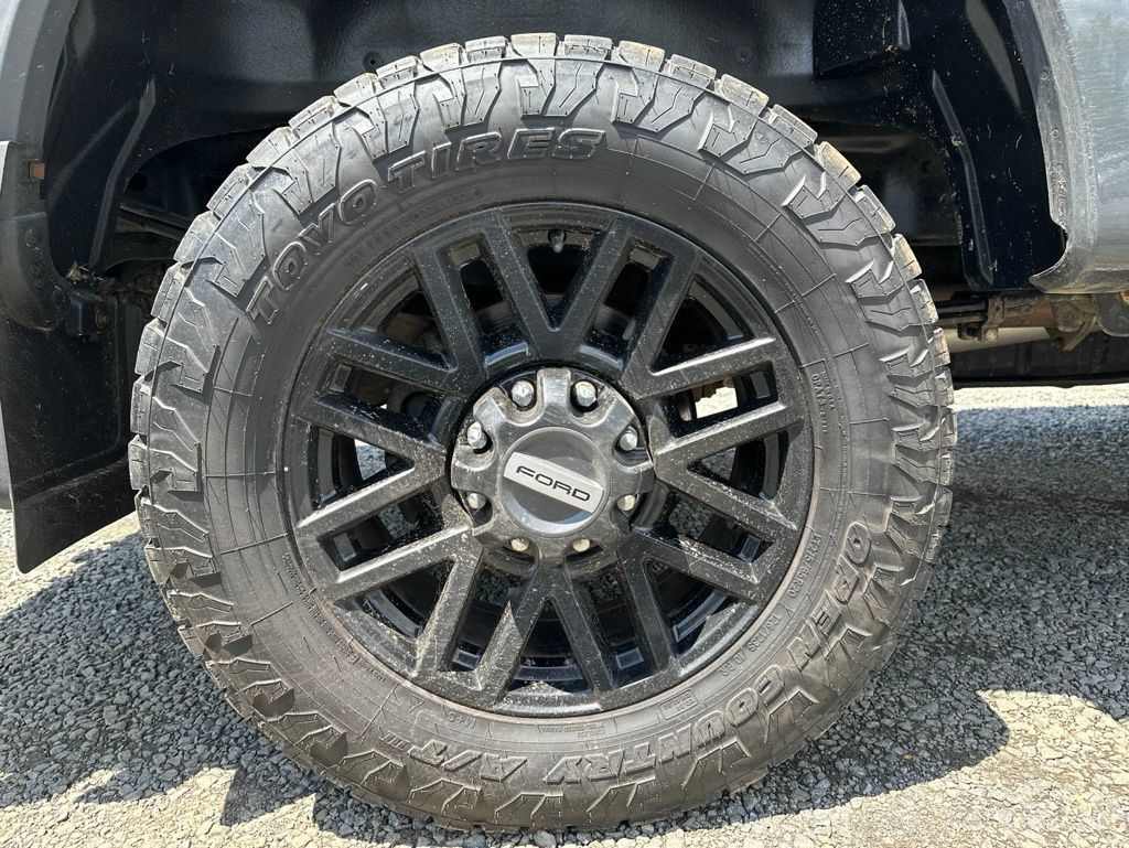 2021 Ford Super Duty F-250 SRW Lariat Ultimate FX4 Black Pack - 23018271 - 17