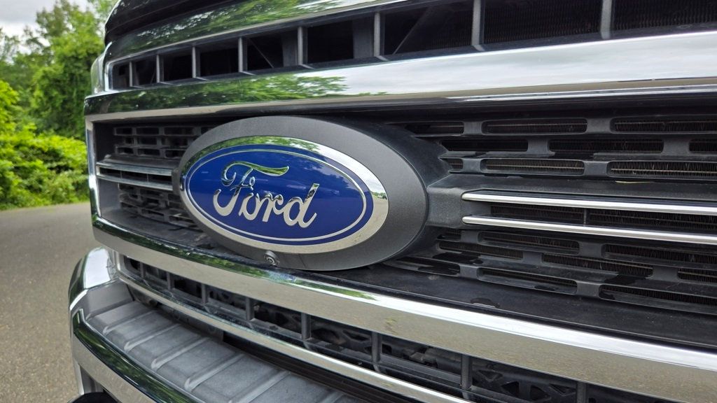 2021 Ford F-250 Lariat FX4 photo 11