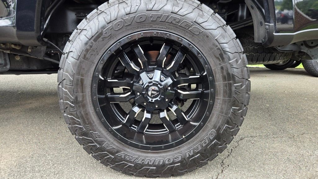 2021 Ford F-250 Lariat FX4 photo 19