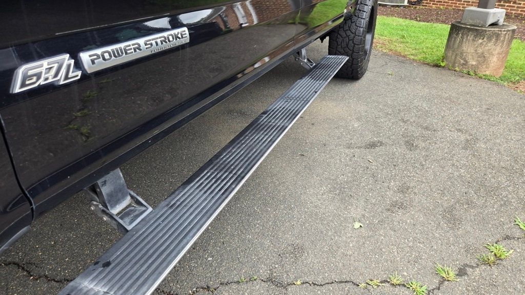 2021 Ford F-250 Lariat FX4 photo 21