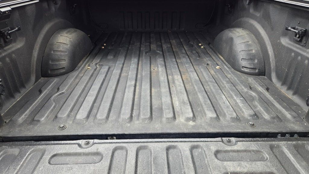 2021 Ford F-250 Lariat FX4 photo 7
