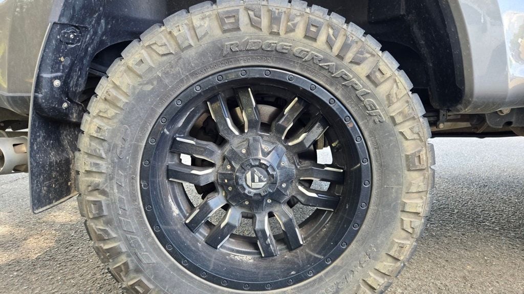 2021 Ford F-250 Lariat FX4 photo 8