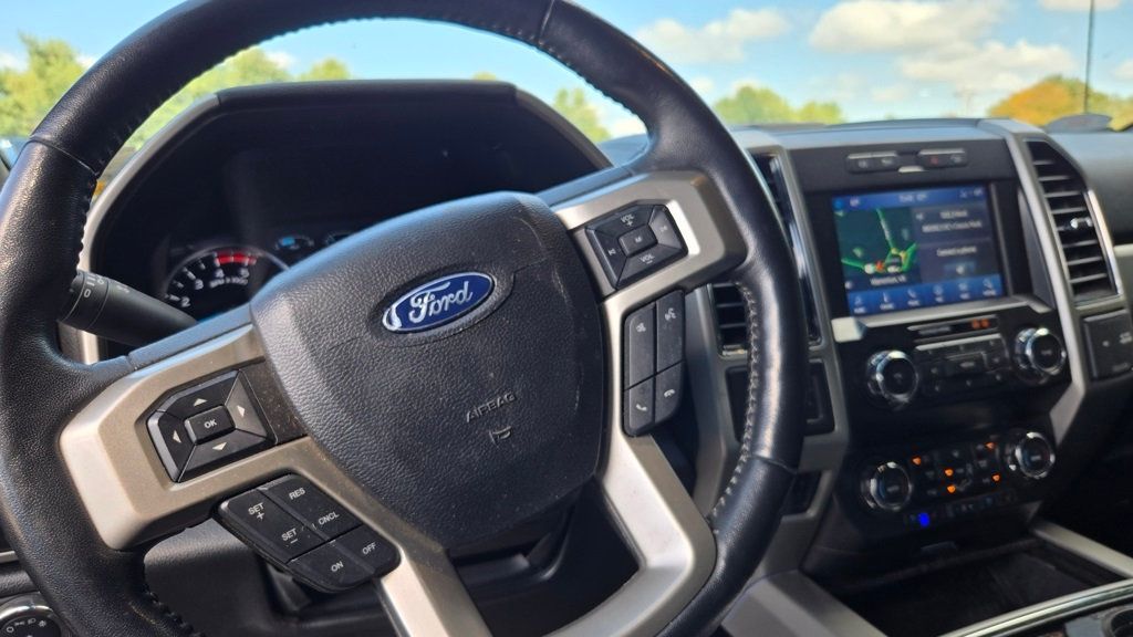 2021 Ford F-250 Lariat FX4 photo 12