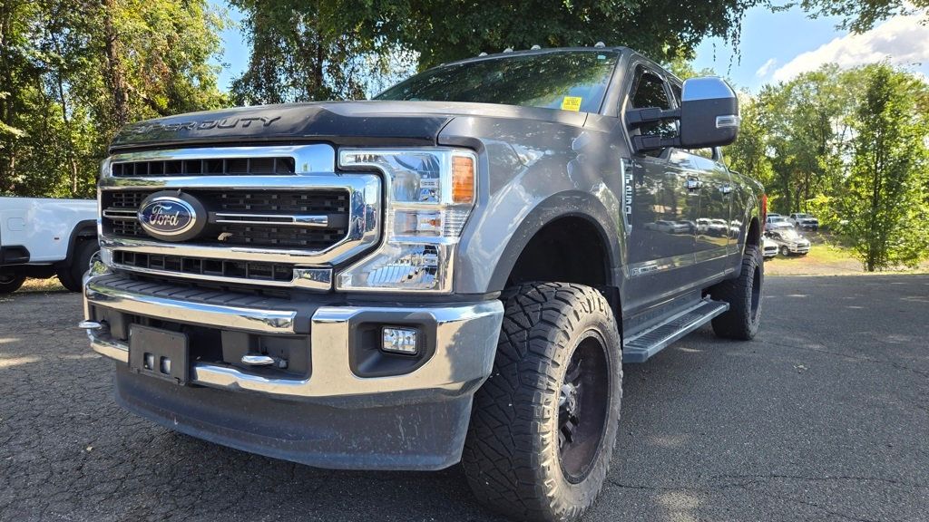 2021 Ford F-250 Lariat FX4 photo 2
