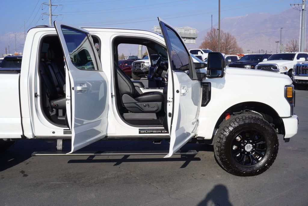 2021 Ford SUPER DUTY F-350 LARIAT - 22973294 - 24