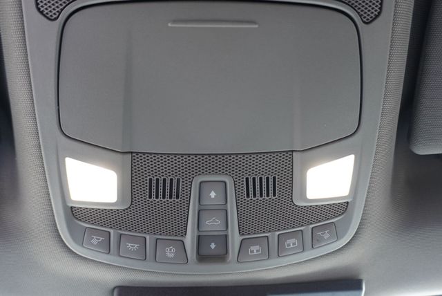 2021 Ford SUPER DUTY F-350 LARIAT - 23004331 - 40